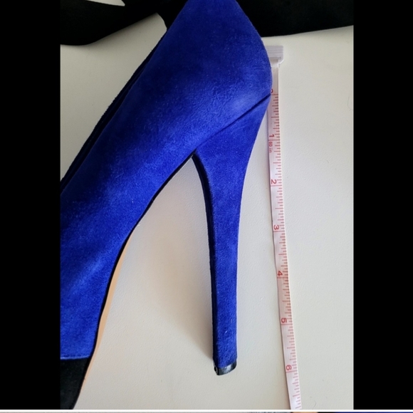 H By Halston Platform Heels - Picture 12 of 15